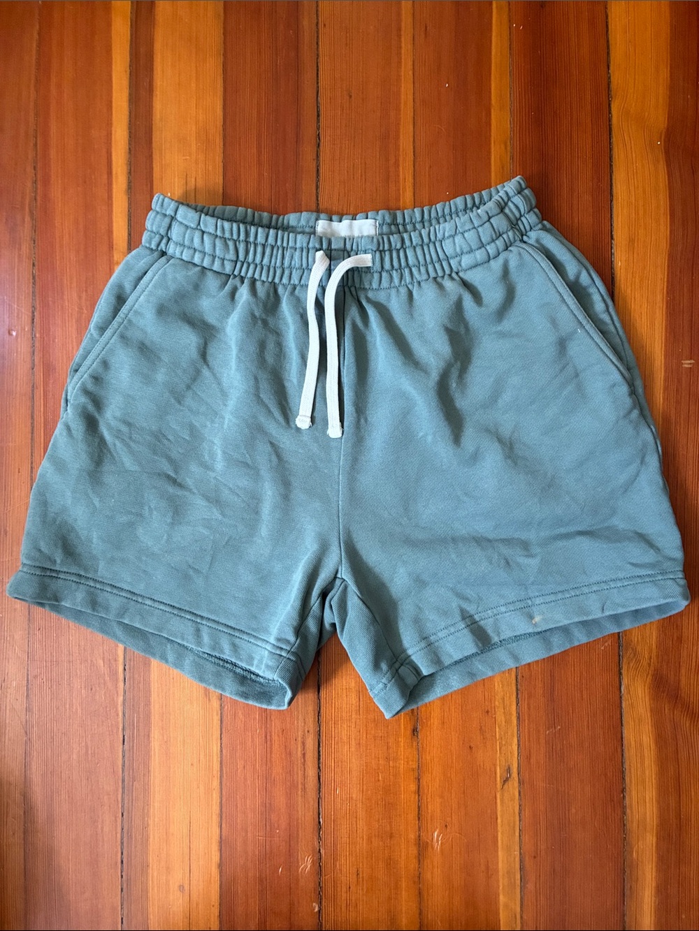 Everlane The Track Short organic XS **very small bleach stains, otherwise EUC**